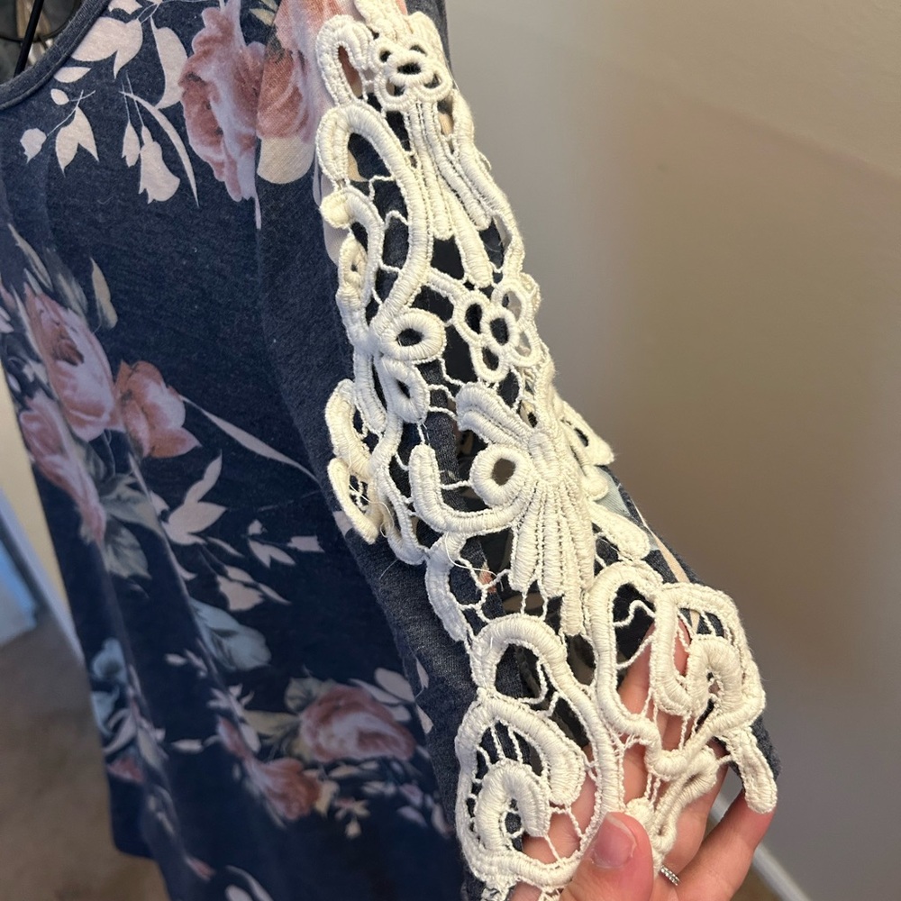 Floral Elegance Lace Sleeve Top - Black and Pink - Picture 2 of 5
